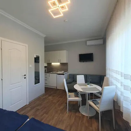 Apartment In - Balaton 49198 *