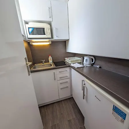 In - Balaton 49198 *